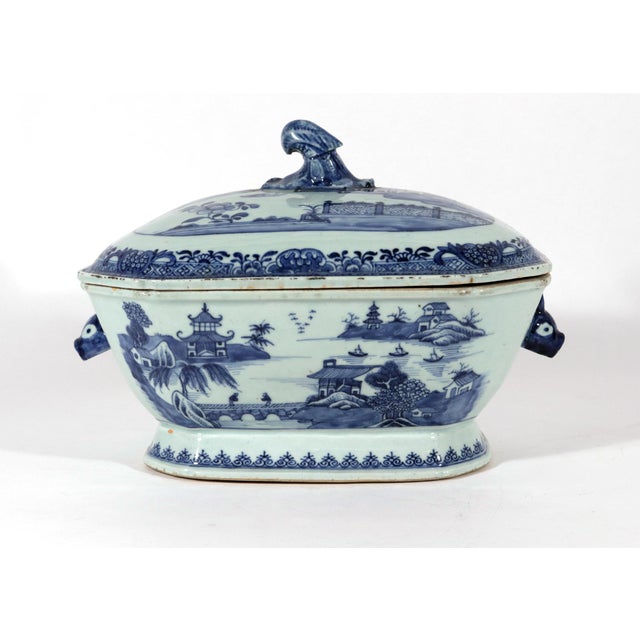 Mid 18th Century River Pavilion: Chinese Export Porcelain Blue & White Tureen For Sale - Image 5 of 10