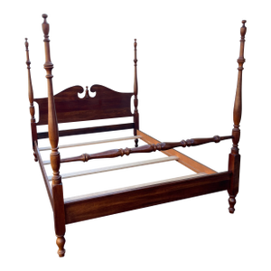 1970s Cresent Furniture Queen Cherry Poster Bed Frame