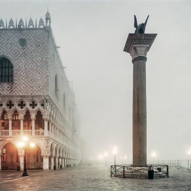 Guy Sargent, Palazzo Ducale I, Photograph For Sale - Image 6 of 7