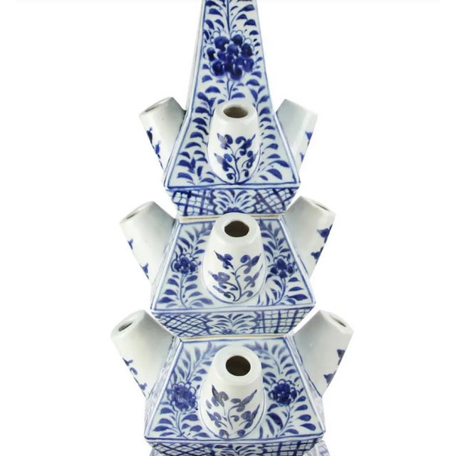 Chinese Orginial Tulipiere in Blue and White, Large For Sale - Image 3 of 4