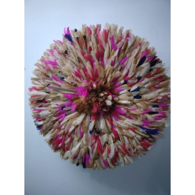 Juju hat beige speckled multicolor of 27" (70 cm). Juju hat made with natural feathers and rattan. Juju hat woven and...