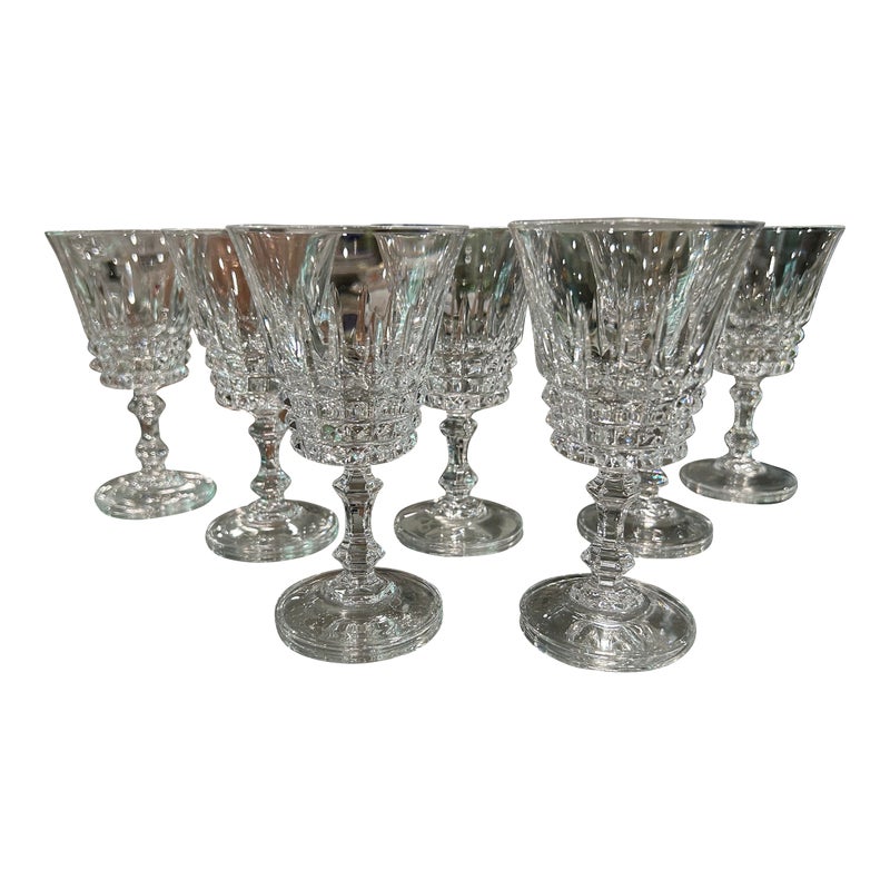 Set Of 7 Crystal Wine Glasses In The Tuilleries Villandry Pattern
