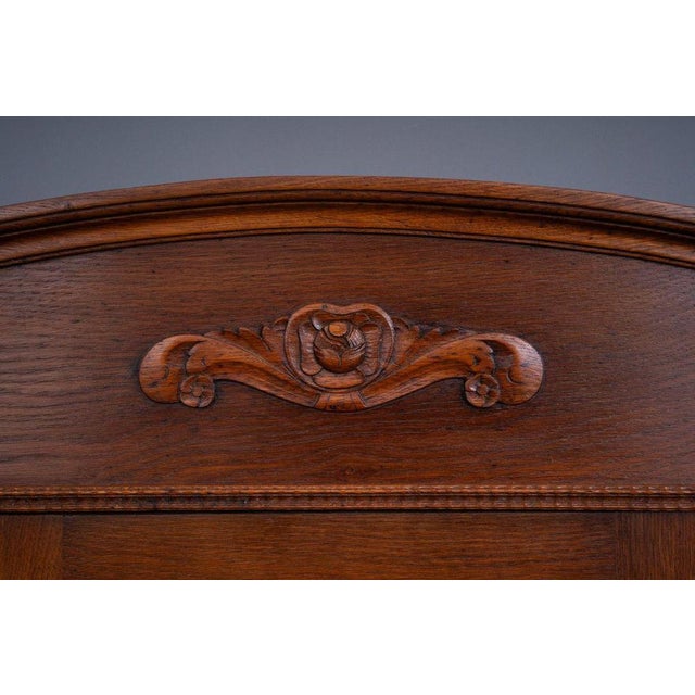 Early 20th Century Art Nouveau Wardrobe in Oak For Sale - Image 13 of 18