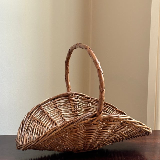 Small Mid-20th Century European Flower Gathering Basket For Sale - Image 9 of 12