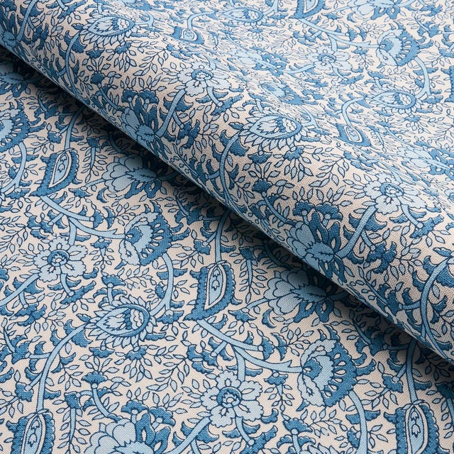 Not Yet Made - Made To Order Sample - Schumacher x Mark D. Sikes Daisy Indoor/Outdoor Fabric in Indigo For Sale - Image 5 of 6