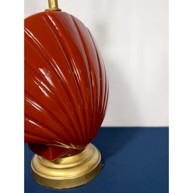 Postmodern 1980s Postmodern Sculptural Reverse Painted Glass Clamshell Shaped Table Lamp For Sale - Image 3 of 9