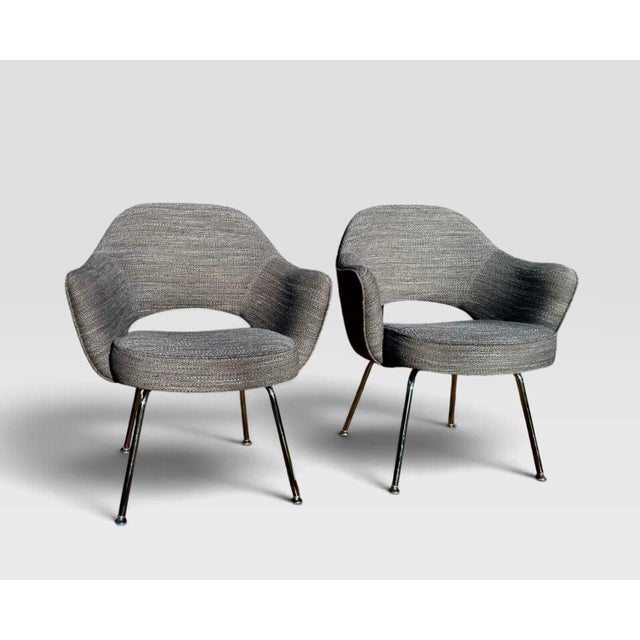 Pair of Knoll Saarinen Executive Armchairs in Rivington Ash Grey, Chrome Legs (2019) For Sale - Image 12 of 12