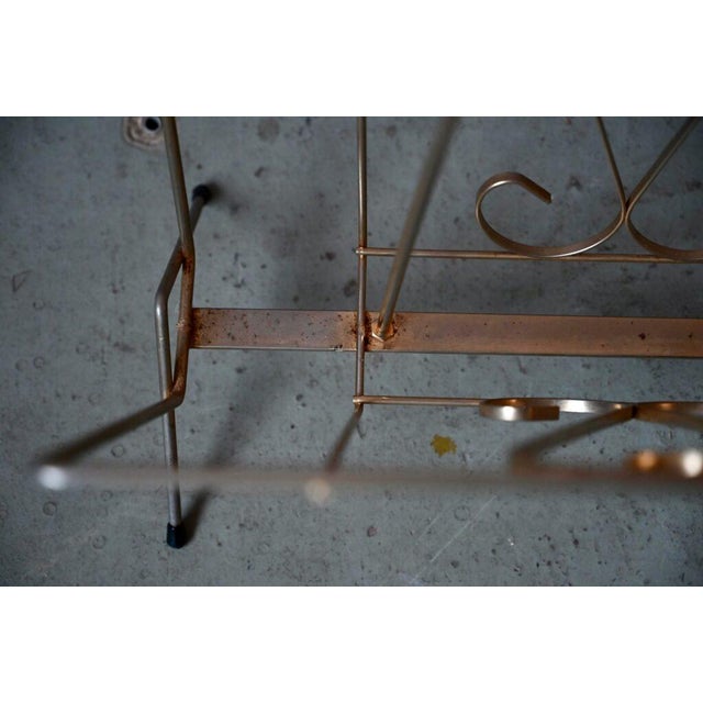 Mid-Century Modern Vintage Gold Heart Magazine Rack, 1950s For Sale - Image 3 of 7