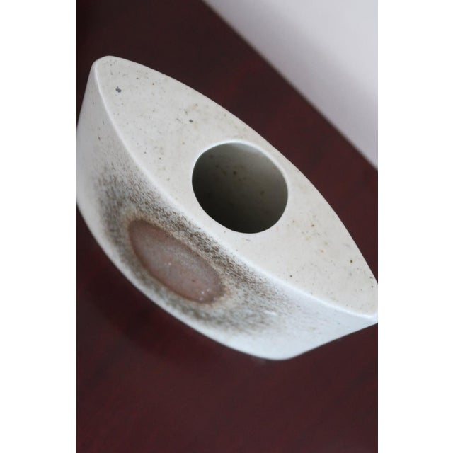 1970s Modernist Pebble Bud Vase in Porcelain from Virebent, France, 1970s For Sale - Image 5 of 10