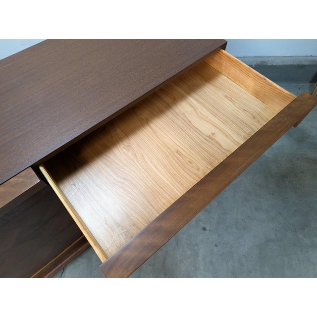 Mid Century Modern Walnut & Mahogany 10-Drawer Dresser, c.1960s For Sale - Image 11 of 18