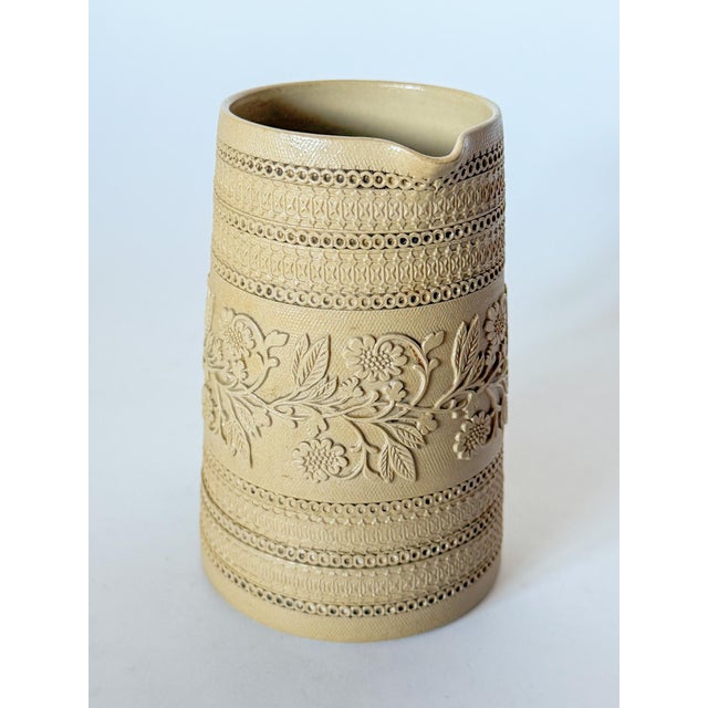 English 1870s English Traditional Copeland Caneware Pitcher Jug With Rouletted Decoration and Applied Sprigging For Sale - Image 3 of 10