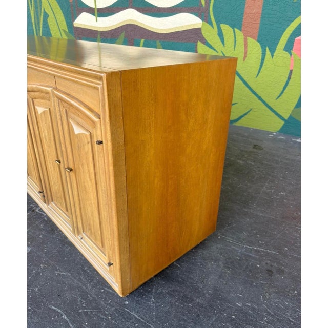 Thomasville Mid Century Thomasville Sideboard For Sale - Image 4 of 13