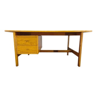 Oak GE125 Writing Desk attributed to Hans J. Wegner for Getama, Denmark, 1970s For Sale