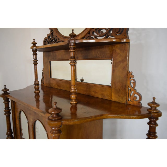 Late 19th Century 19th-Century English Walnut and Burl Walnut Etagere For Sale - Image 5 of 9