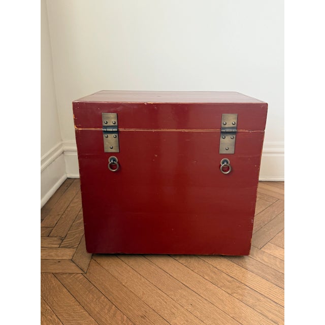 1960s Asian-Inspired Vintage Red Lacquered Storage Chest For Sale In New York - Image 6 of 8