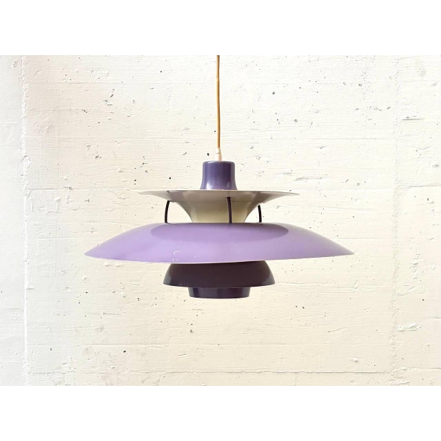 This iconic pendant lamp by Poul Henningsen for Louis Poulsen is one of the most significant lighting designs of the 20th...