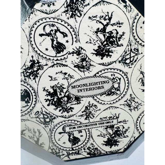 Illustration Decorative Pair of Botanical Plates For Sale - Image 3 of 8