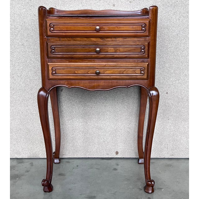 Late 19th Century Louis XV Style French Darkness Oak Nightstands with Claw Finish Legs, A Pair For Sale - Image 16 of 18