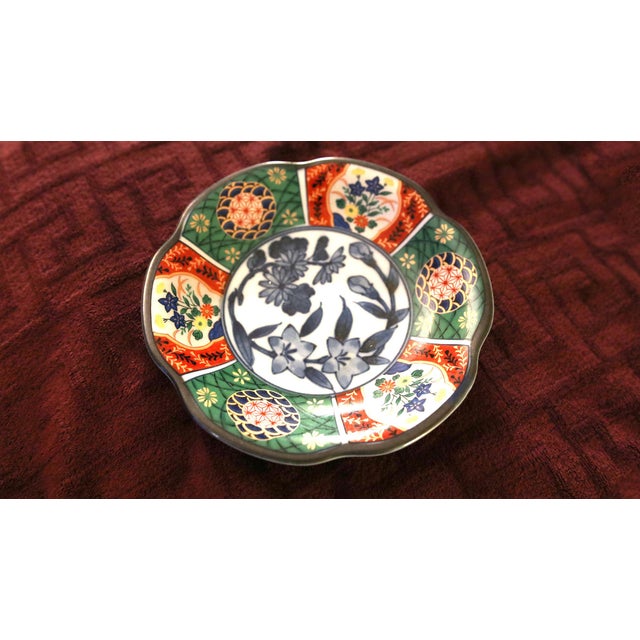 20th Century Imari Hand Painted Small Decorative Bowls - Set of 5 For Sale - Image 9 of 13