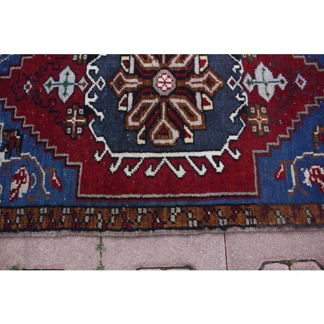 1990s Turkish Blue Medallion Yastik Rug For Sale - Image 9 of 13