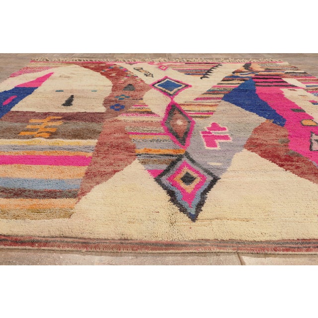 Contemporary Boujad Moroccan Rug, 09'10 X 12'11 For Sale - Image 9 of 10