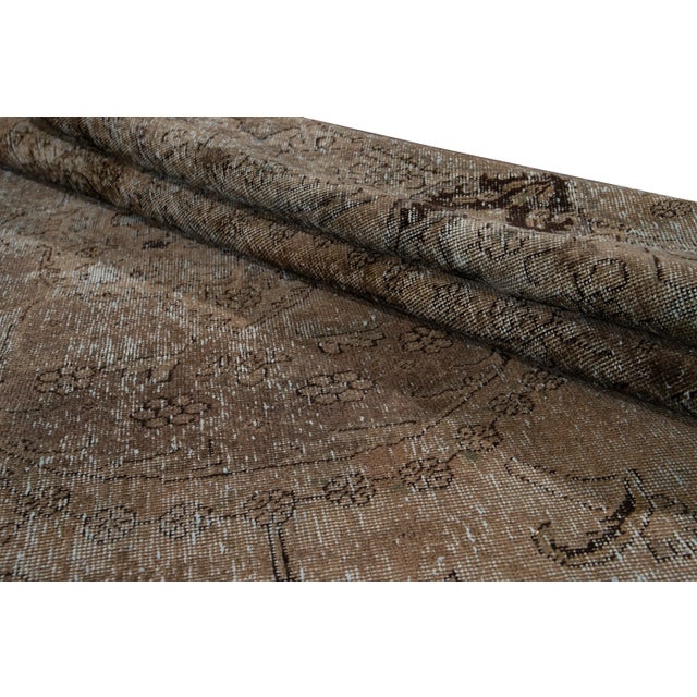 1950s Brown Vintage Overdyed Handmade Medallion Wool Rug 6'9" X 10' For Sale - Image 5 of 9