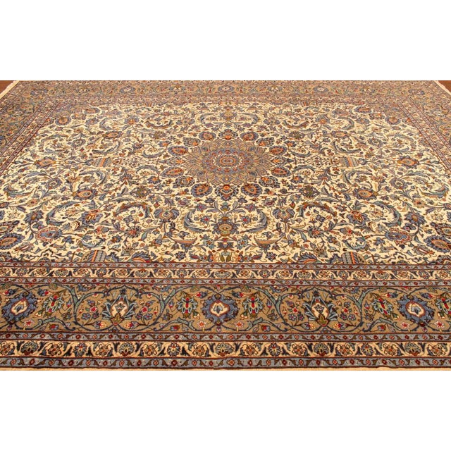 Textile Middle Eastern Rug in Wool For Sale - Image 7 of 9