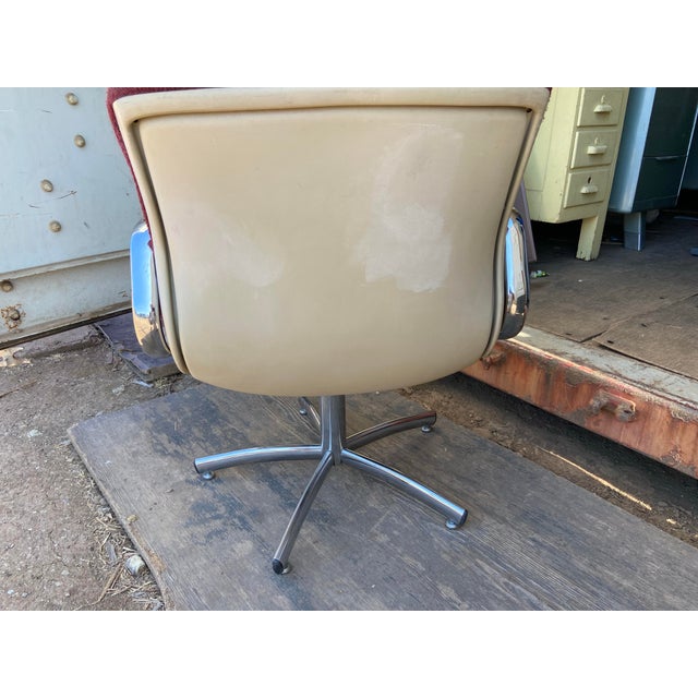 The Modern Steelcase Chrome Upholstered Fabric Chair #454 in the Charles Pollock Style is a sleek and stylish office chair...