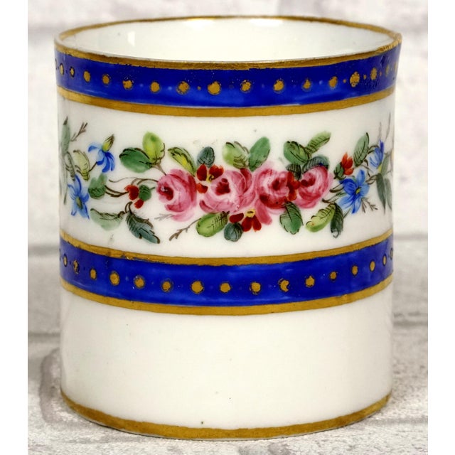 Manufacture de Sevres Late 18th Century Cup and Saucer (3rd Size) in Porcelain From the Sevres Manufactory For Sale - Image 4 of 9