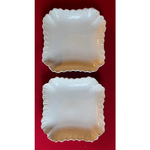 18th Century Antique 18th Century English Rococo Wedgwood Creamware Shell Edge Square Serving Dishes or Bowls - a Pair For Sale - Image 5 of 12