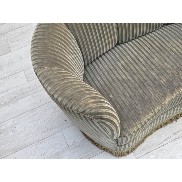 Mid-Century Modern Danish 2-Seater Curved Sofa in Furniture Velour and Beech Wood, 1960s For Sale - Image 3 of 18