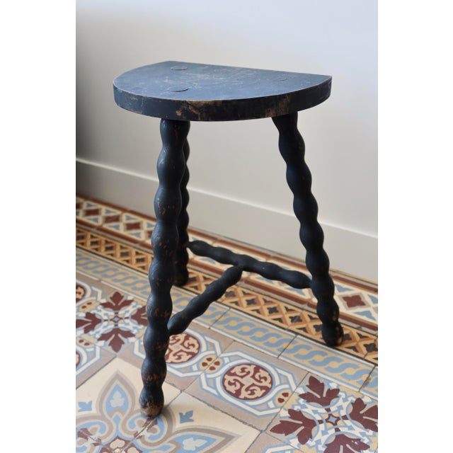1960s Antique Tripod Stool in Turned Wood with Half-Moon Seat, 1960s For Sale - Image 5 of 6