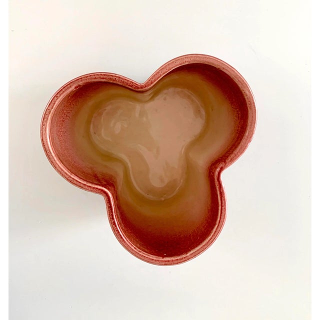 Pink and Green Planter Pot 1950s Hull Pottery Cachepot Ombre For Sale In San Francisco - Image 6 of 12