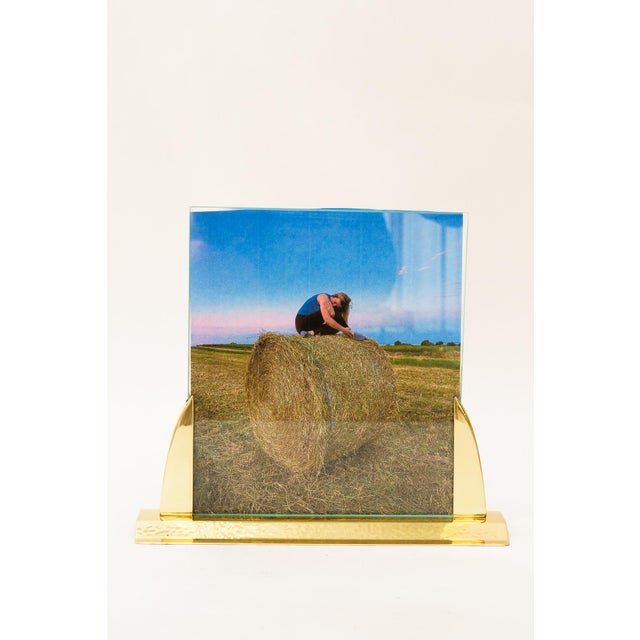 Art Deco Picture Frame with Glass and Partly Hammered Brass, Vienna, 1920s For Sale - Image 3 of 10