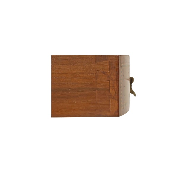 Early 20th Century Pair of French Louis XVI-Style Marquetry Bedside Tables With Brass Gallery For Sale - Image 5 of 5
