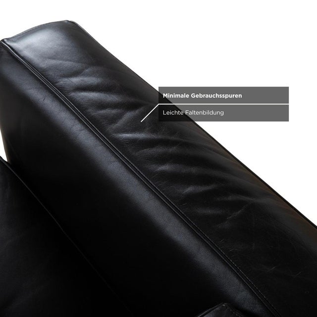 Black LC 2 Two-Seater Sofa in Black Leather by Le Corbusier for Cassina For Sale - Image 8 of 12