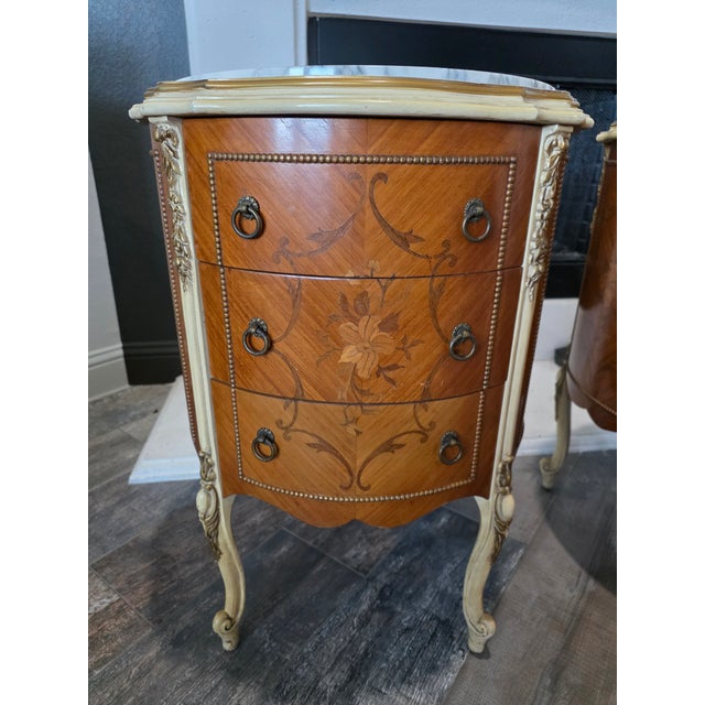 French Antique Pair of Louis XV Marble-Top French Commodes / Nightstands For Sale - Image 3 of 13