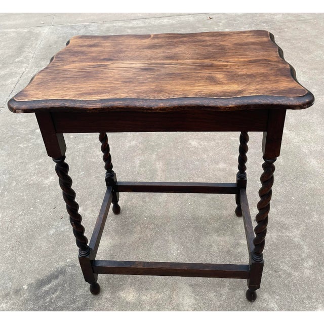 Beautiful Vintage English Barley Twist Lamp Table For Sale In Dallas - Image 6 of 9