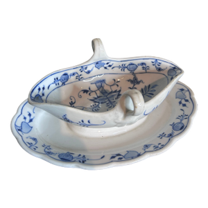 Antique Meissen Blue Onion Gravy Boat on Stand