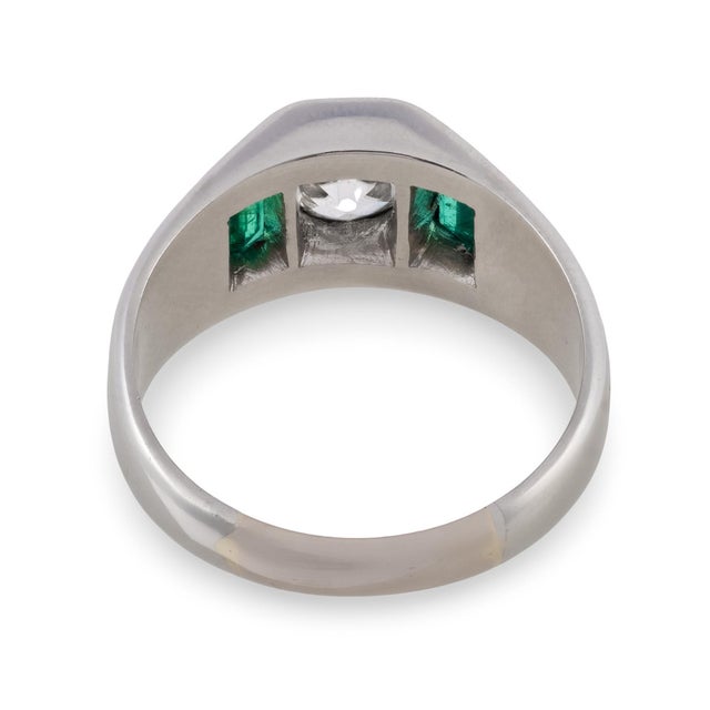 1930s 1930s Art Deco Old Mine Cut Diamond Emerald Platinum Ring, Size 5.5 For Sale - Image 5 of 5