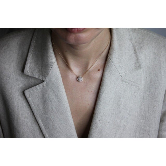 Metal Round Shape Brilliant Cut Sunflower Flora Sun Ray Illusion Set Halo Set Pave Set For Sale - Image 7 of 9