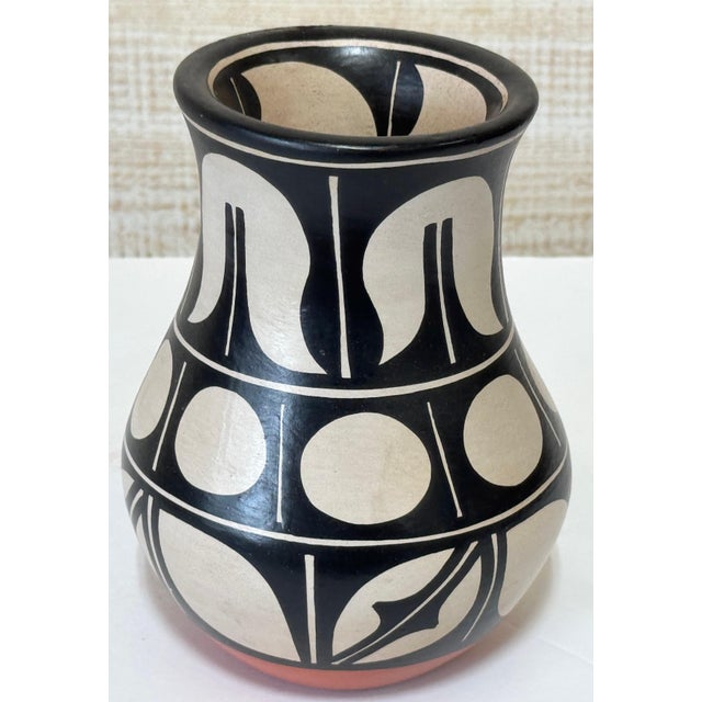 San Domingo (Kewa) Black-on-Cream Pottery Jar by Darrin Aguilar, Circa 1970s For Sale - Image 6 of 9