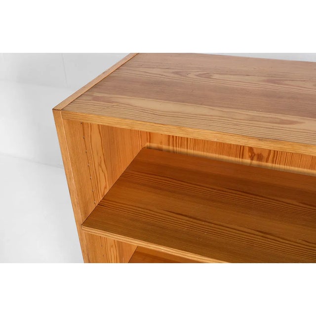 1960s Pair of Danish Modern Pine Bookcases, Mogens Koch Style For Sale - Image 10 of 15