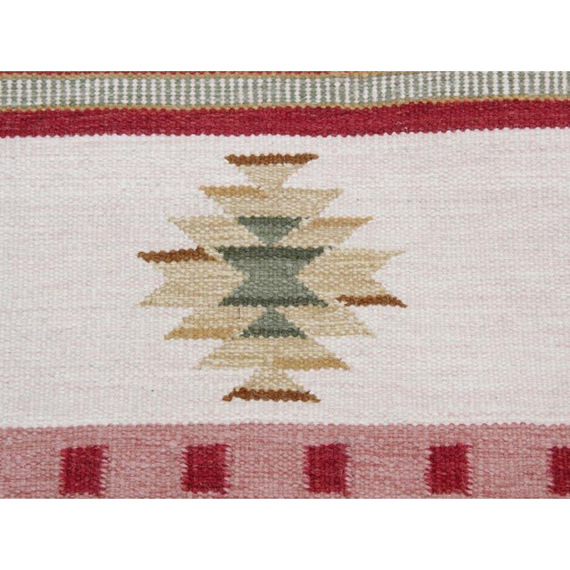 Vintage Swedish Rolakan Carpet in Hand Woven Wool For Sale - Image 4 of 9