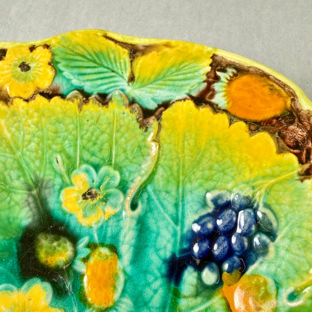 Mid 19th Century Majolica Strawberry Leaf Dessert Tray by Samuel Alcock, England, 1850 For Sale - Image 5 of 11