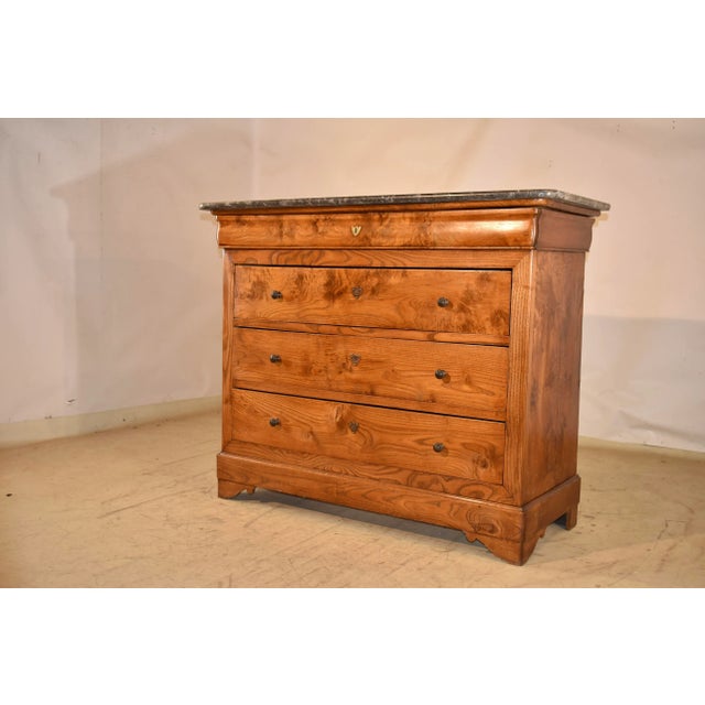 French Provincial 19th Century Burl Ash Commode From France For Sale - Image 3 of 9