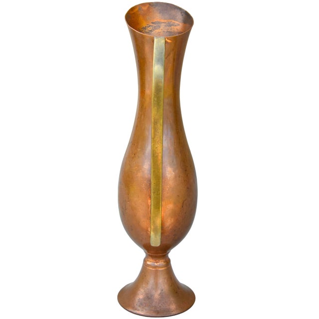 Transform any counter space with this beautiful antique copper vase. The rich, warm color exudes a sense of antique charm,...