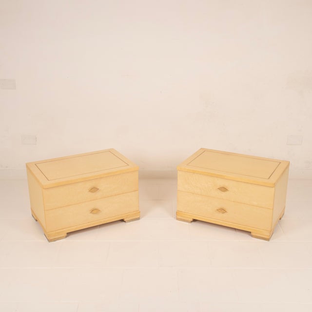 1980s Italian Maple Burl and Brass Nightstands by Gianluigi Gorgoni for Fratelli Turri, 1980s, Set of 2 For Sale - Image 5 of 18