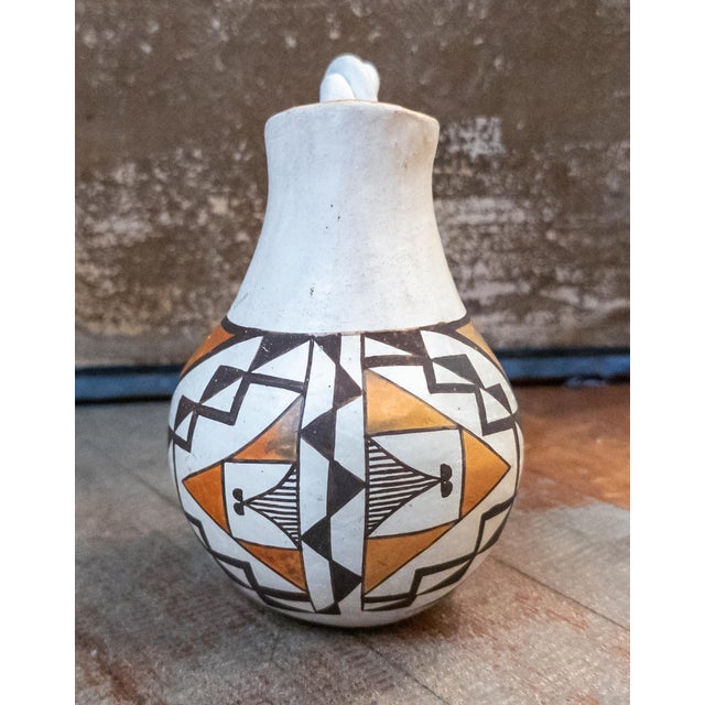 Rustic Mid-Century Native American Indian Acoma Pottery Vase by Dolores Sanchez For Sale - Image 3 of 8