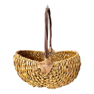 Vintage Hand Woven Wicker Basket With Brown Handle For Sale